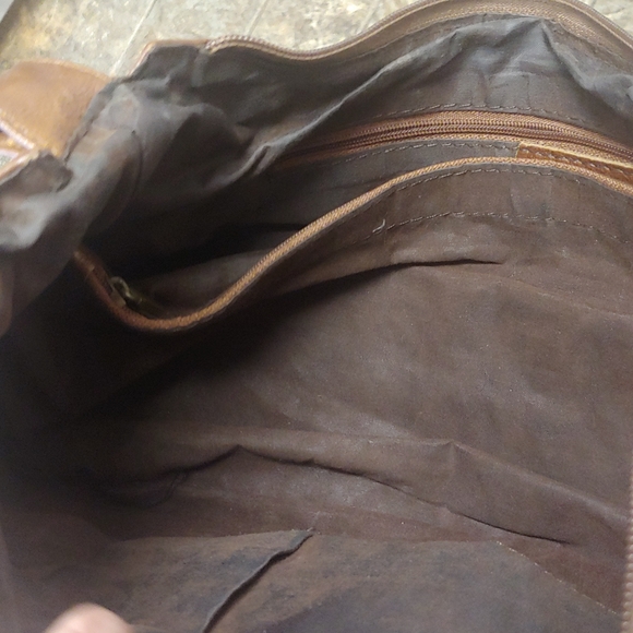 Landy Western Leather bag with beautiful bronze metal hardware - Picture 16 of 16